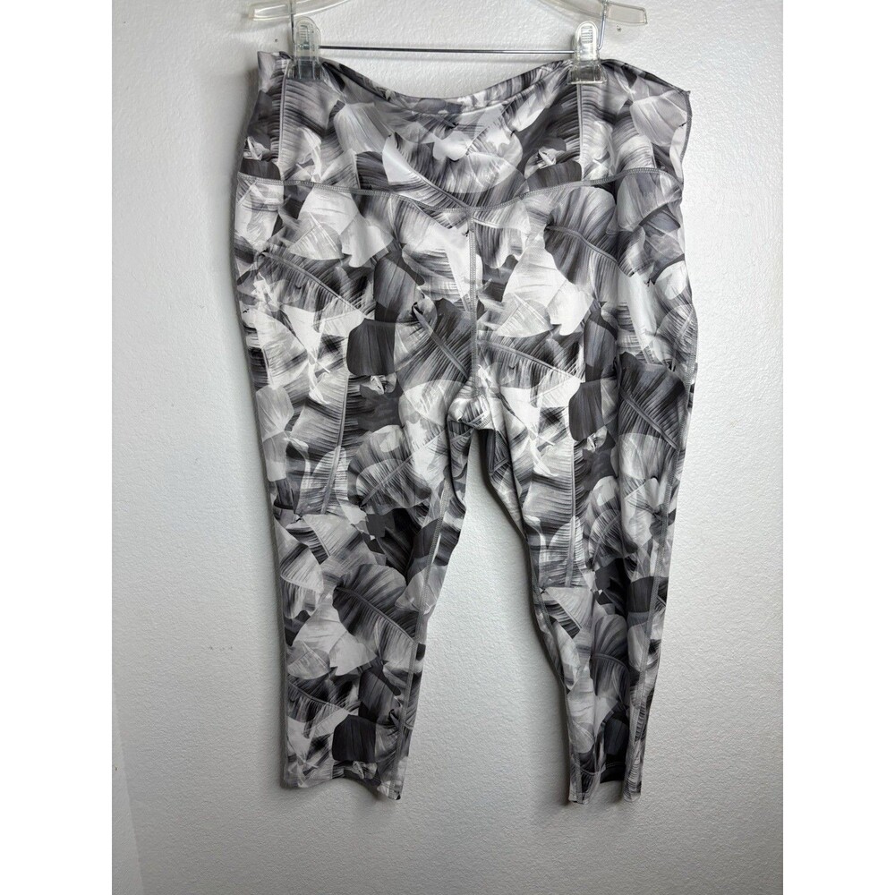 REEL LEGENDS Women's Capri Leggings Activewear Floral Print.Size XXL